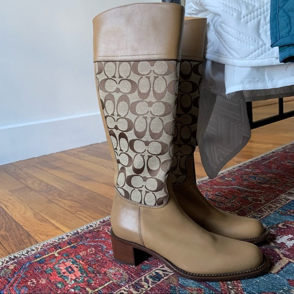 Coach Boots - Picture 1 of 3